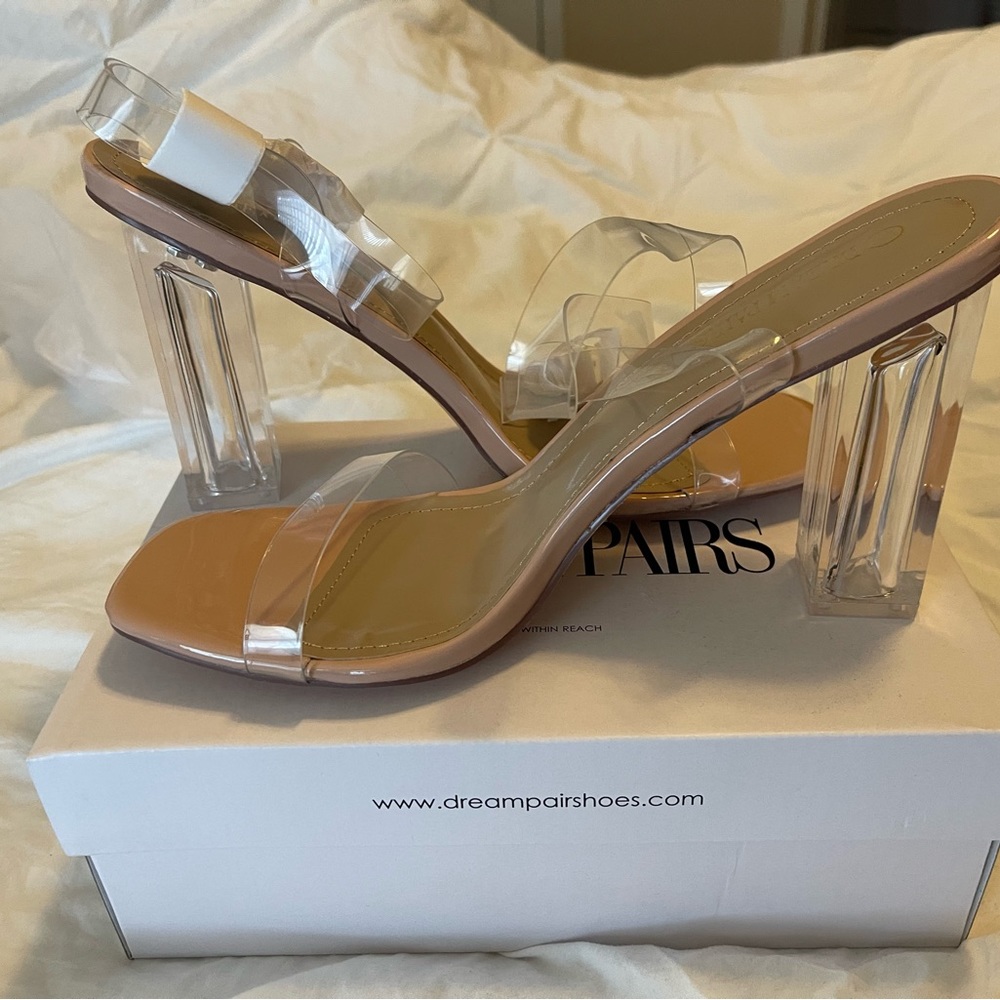 NWT women’s heels